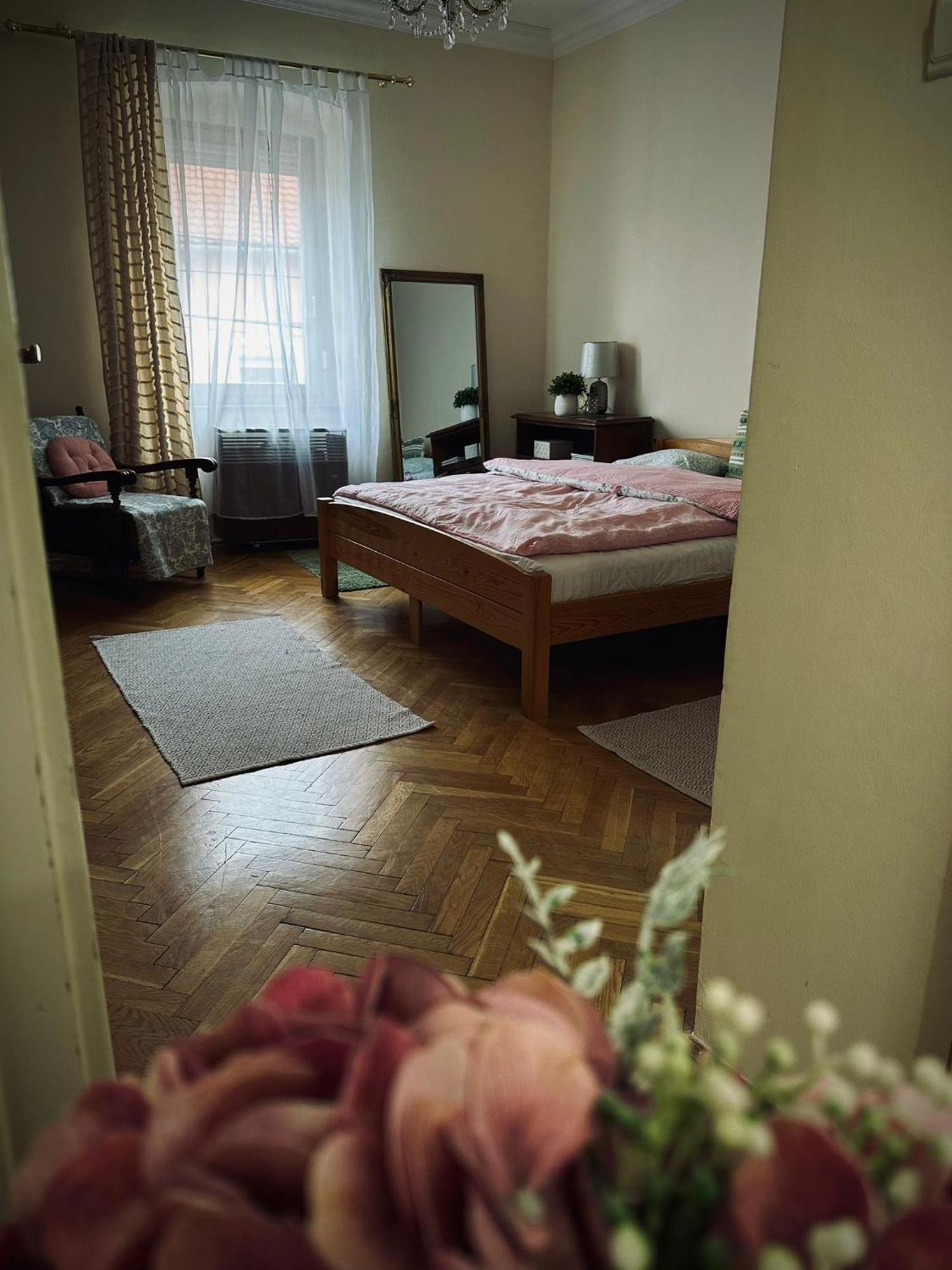 Taban Apartman เปตช์ ภายนอก รูปภาพ